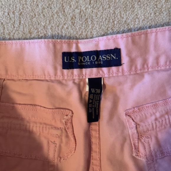 Pink Men’s shorts - Picture 2 of 3